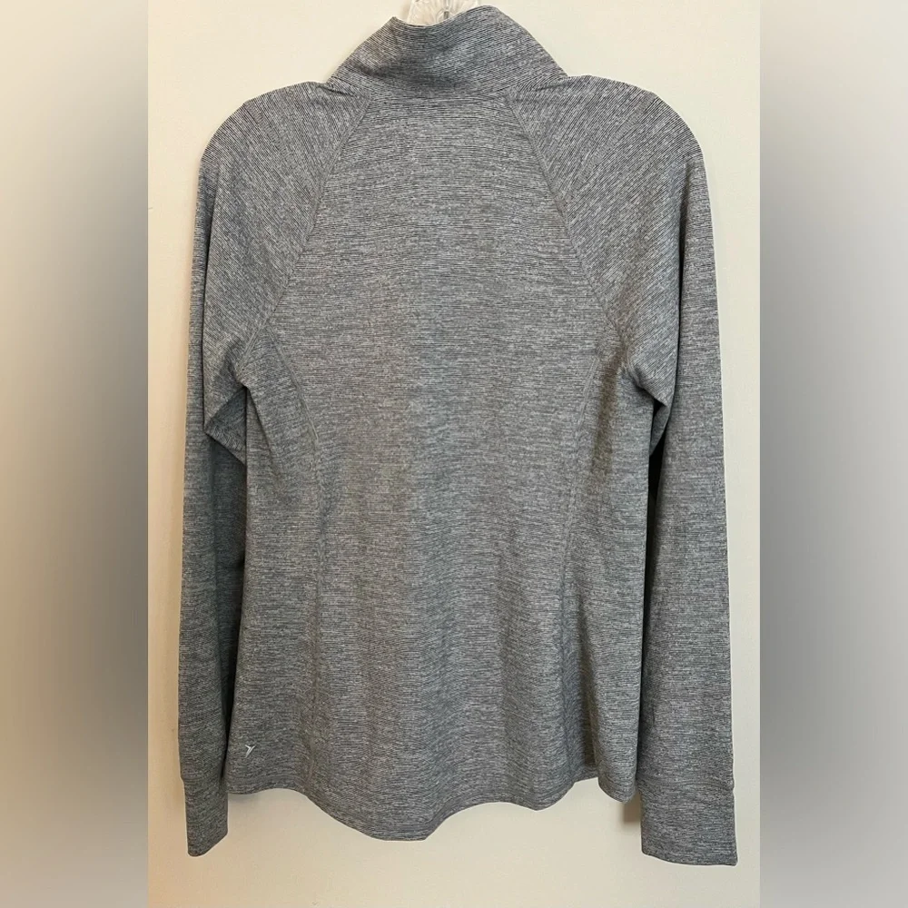 EUC Old Navy Women’s Gray/Black Active Full Zip Jacket, Long Sleeve; Size M